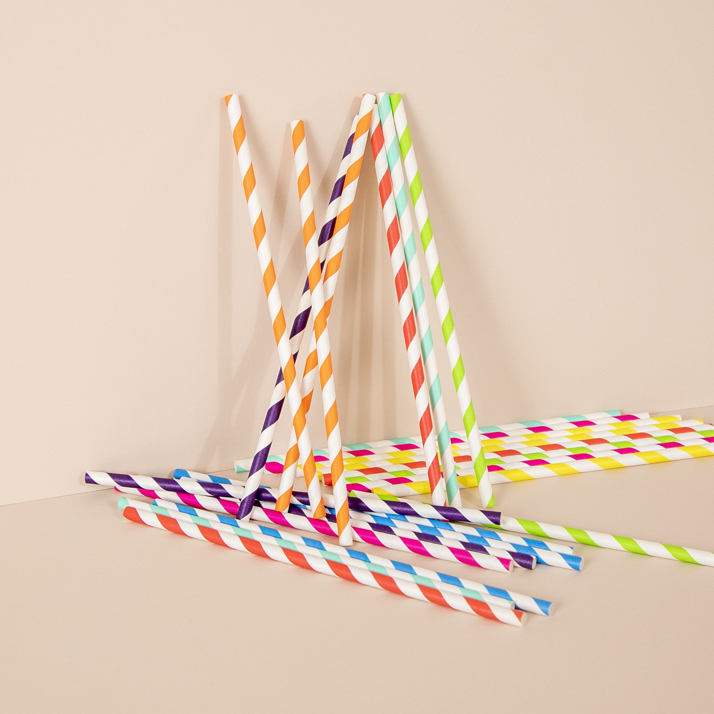 papírová brčka — multicolour — 24 ks