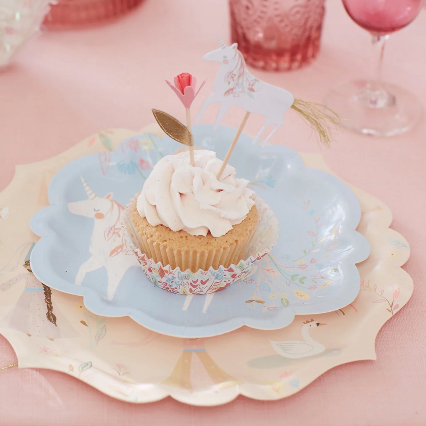 sada dekorací na princeznovské cupcakes — princess