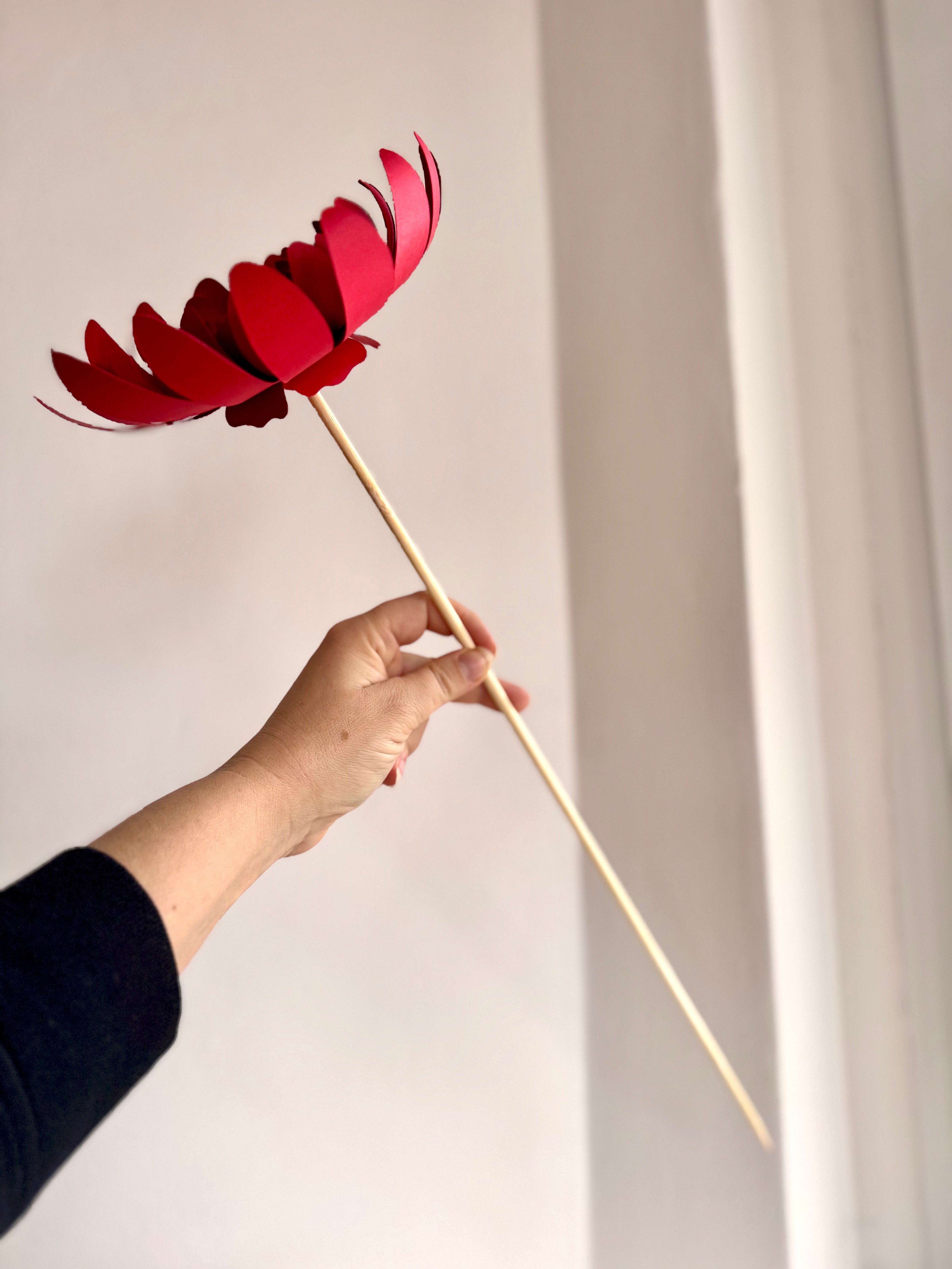 Papírová květina — L / 20 cm