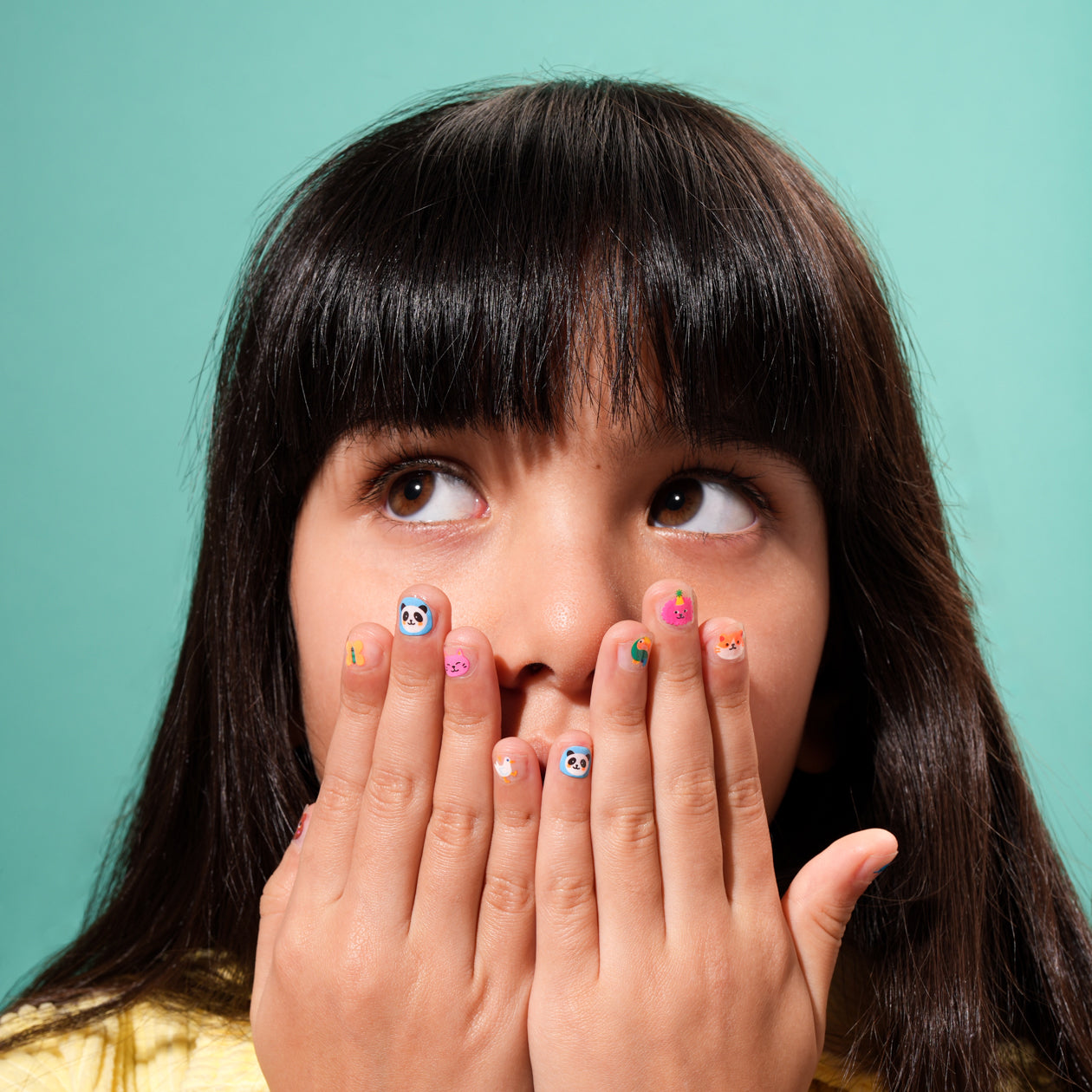 NAIL04_FRIENDS_AMBIANCE_2_41bbbbef-2a3c-4442-ad2a-f56f804984ed.jpg