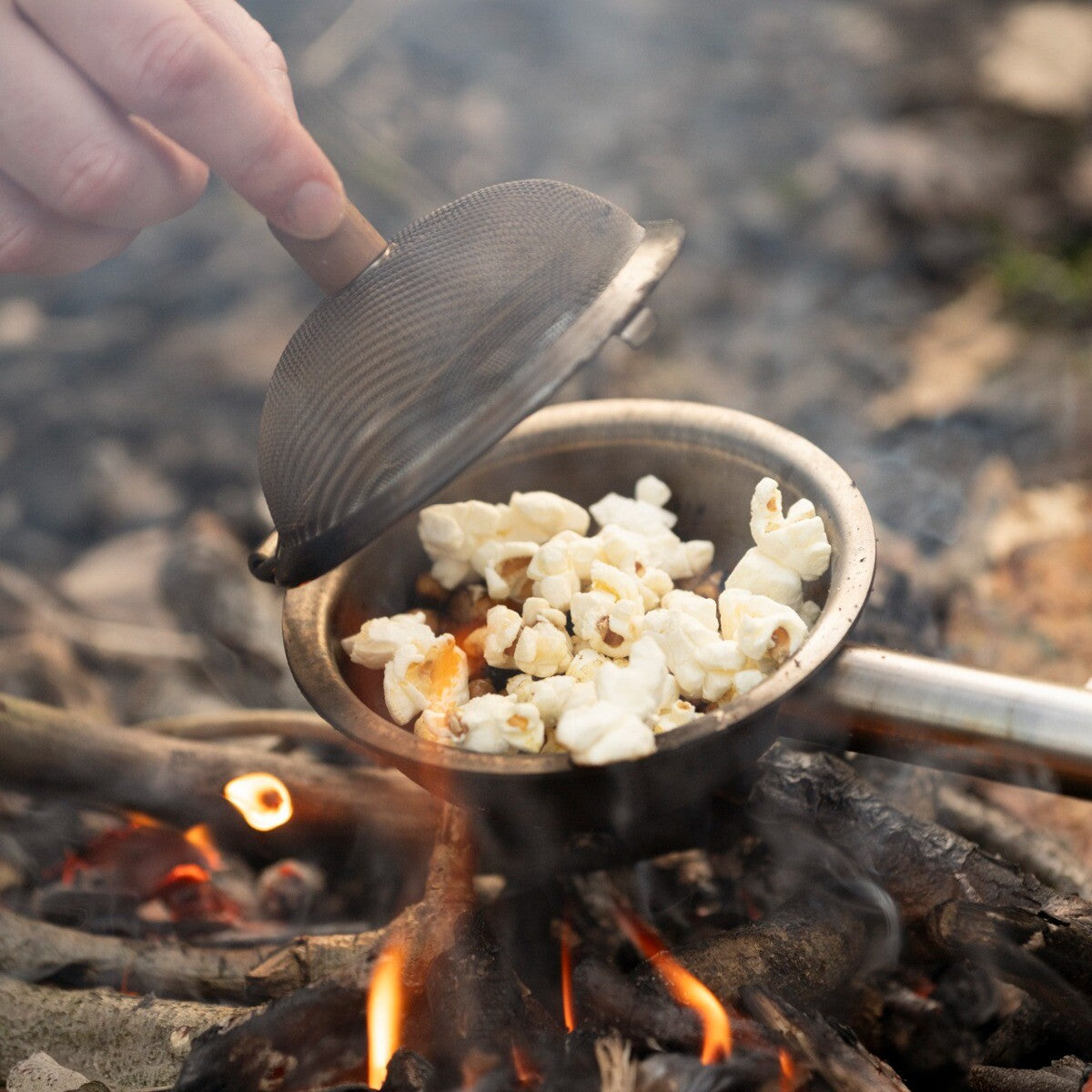 Popcornovač na oheň Huckleberry