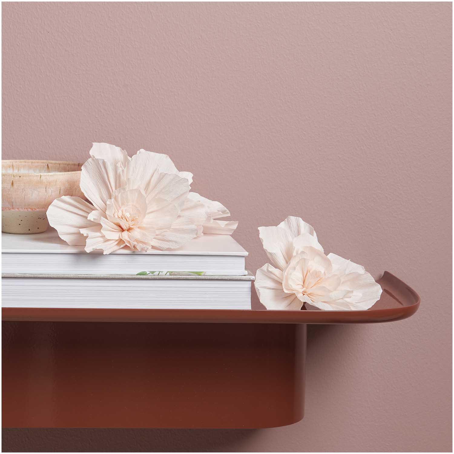 květy z krepového papíru — soft peach — 3 ks
