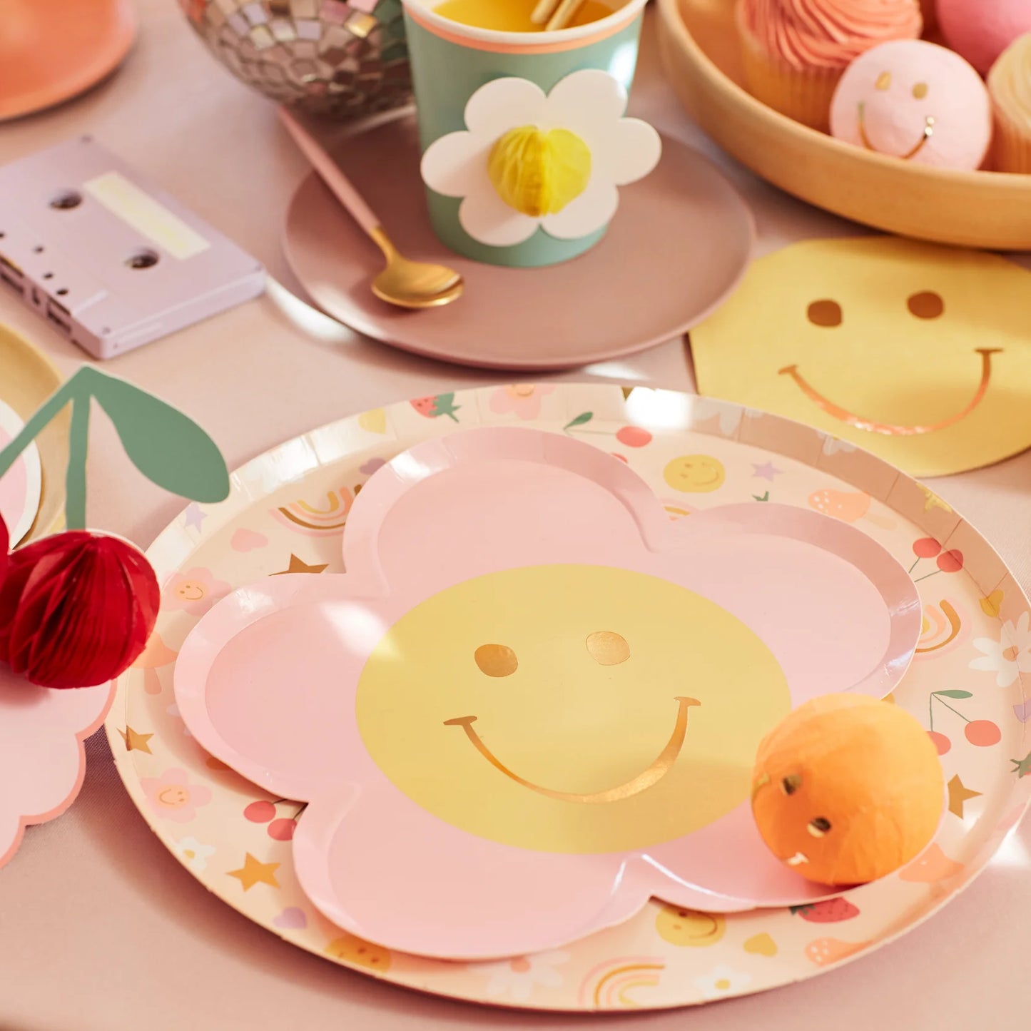 papírové talíře — happy icons